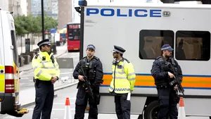 Britanicii au umplut puşcăriile. Peste 1.000 de persoane, arestate în urma revoltelor  