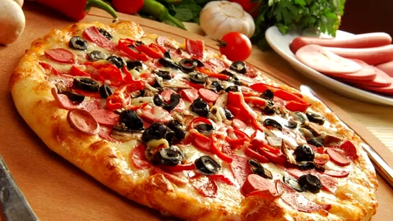 Alberto Pisaniello, bucătar cu o stea Michelin, învaţă românii să facă pizza, la Romexpo