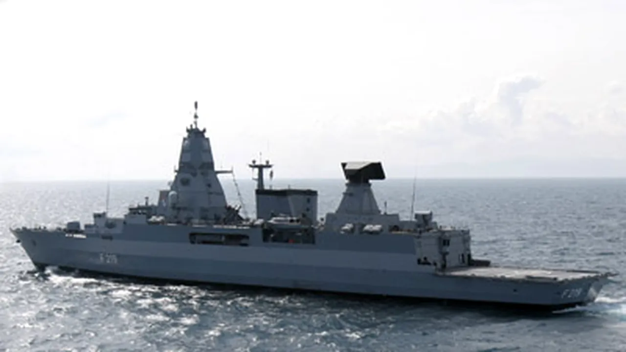 Trei nave NATO au început misiuni în largul coastelor Somaliei