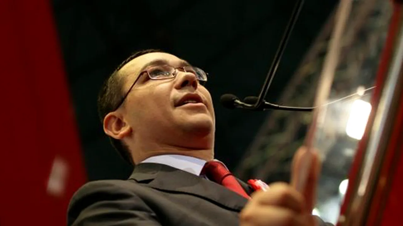 Ponta îl acuză pe Boc, la TVR, de aroganţă, acesta îi răspunde cerându-i să se uite în oglindă