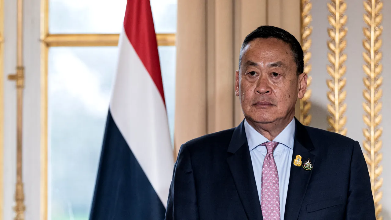 Premierul Thailandei a fost revocat din funcţie. Ce acuzaţii îi aduce Curtea Constituţională
