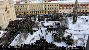 Recomandarea Arhiepiscopiei Aradului:  Cum pot lua credincioşii Aghiasmă Mare 