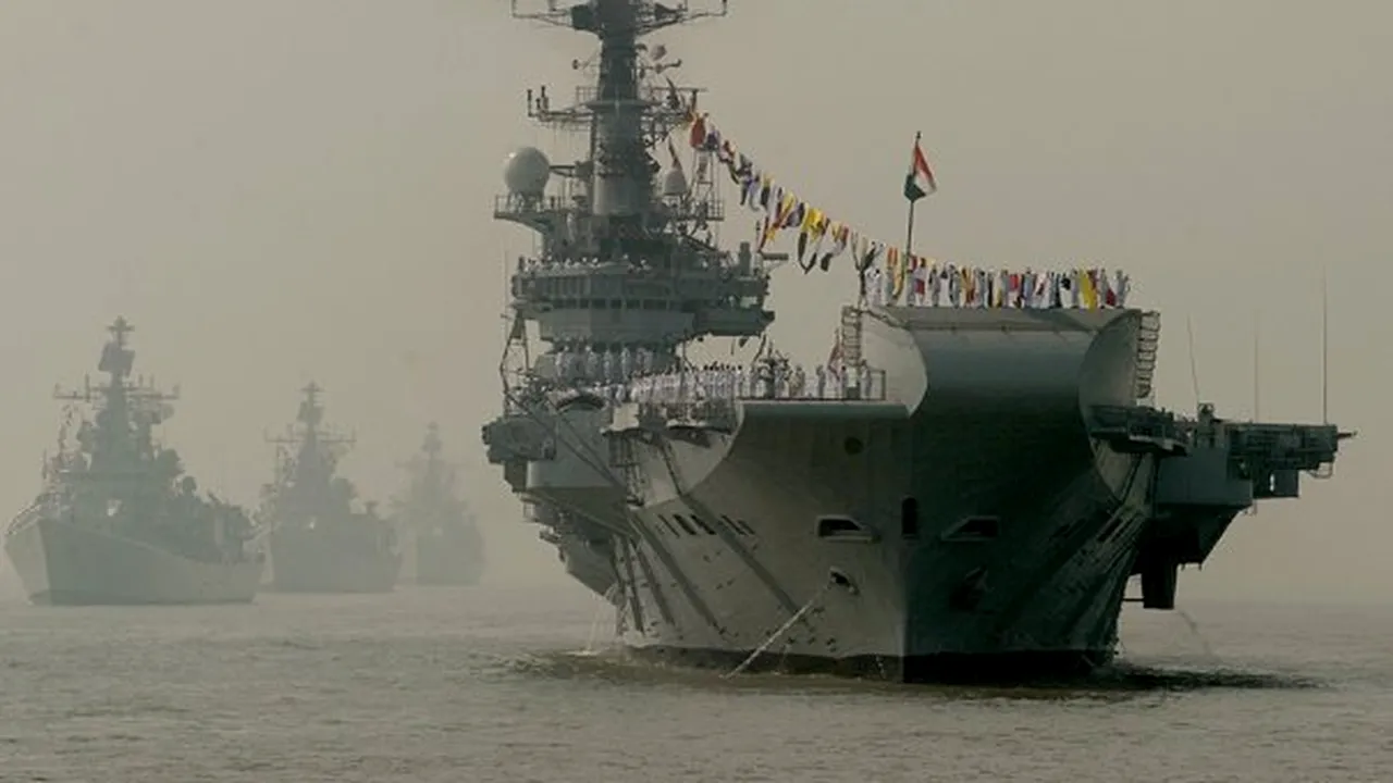 Un grup de portavioane aparţinând Statelor Unite realizează un amplu exerciţiu militar naval alături de India şi de Japonia
