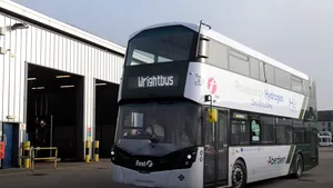 Unde va circula primul autobuz supra-etajat alimentat cu hidrogen: 500.000 de lire sterline pentru zero emisii