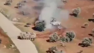 VIDEO: David vs Goliat, în Siria. O dronă a suprins confruntarea dintre un vehicul blindat şi un tanc T-72