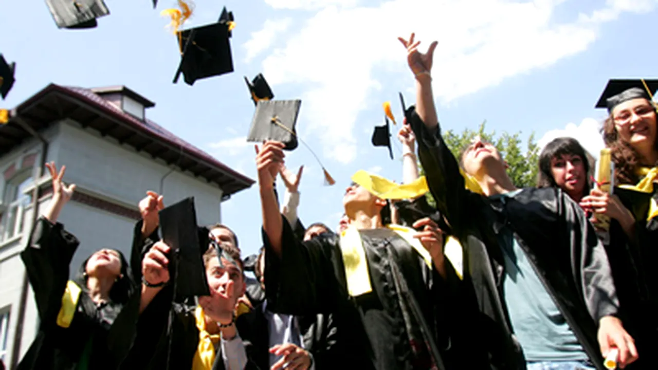 Cum a ajuns „Spiru“ cea mai mare universitate din lume