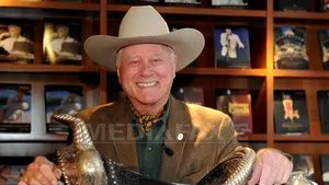 Obiecte ce i-au aparţinut actorului Larry Hagman, scoase la licitaţie - FOTO