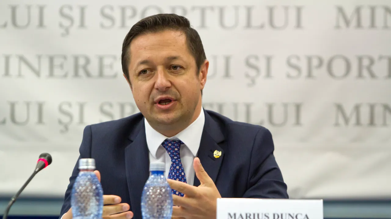 Marius Dunca, ministrul Tineretului şi Sportului, şi-a anunţat demisia: Eu mă retrag / Cine este Ioana Bran, milionara de 31 de ani care l-ar putea înlocui