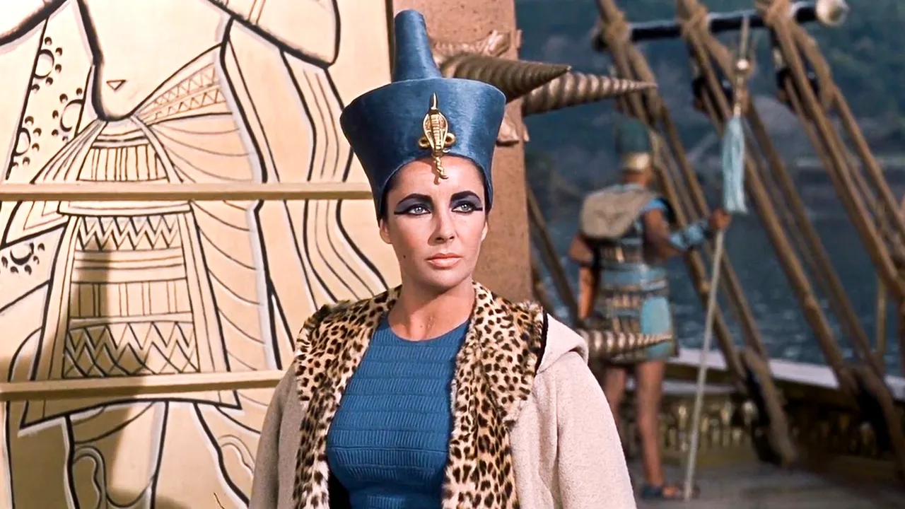 Elizabeth Taylor ar fi împlinit azi 89 de ani. Celebra actriţă e considerată un simbol al „Hollywood-ului de altădată”