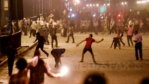 VIOLENŢE ÎN EGIPT: Cel puţin 37 de oameni au murit şi peste 1.000 au fost răniţi în ultimele 24 de ore