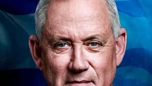 COMENTARIU Lelia Munteanu: Benny Gantz, demnitarul care zice că s-a aruncat pe grenadă, riscă să lase Kahol Lavan în afara Parlamentului