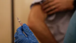 Autoritatea sanitară din Franţa recomandă vaccinul unic pentru persoanele care au avut COVID-19