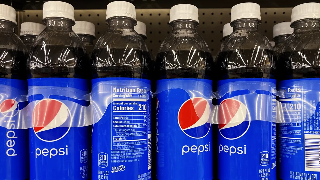 O consecinţă neaşteptată a războiului dintre Rusia şi Ucraina: parlamentarii finlandezi nu mai beau Pepsi