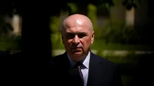 Ilie Bolojan, mesaj de Ziua Eroilor: Ne înclinăm cu recunoștință în fața celor care și-au dat viața pentru libertatea și demnitatea poporului român