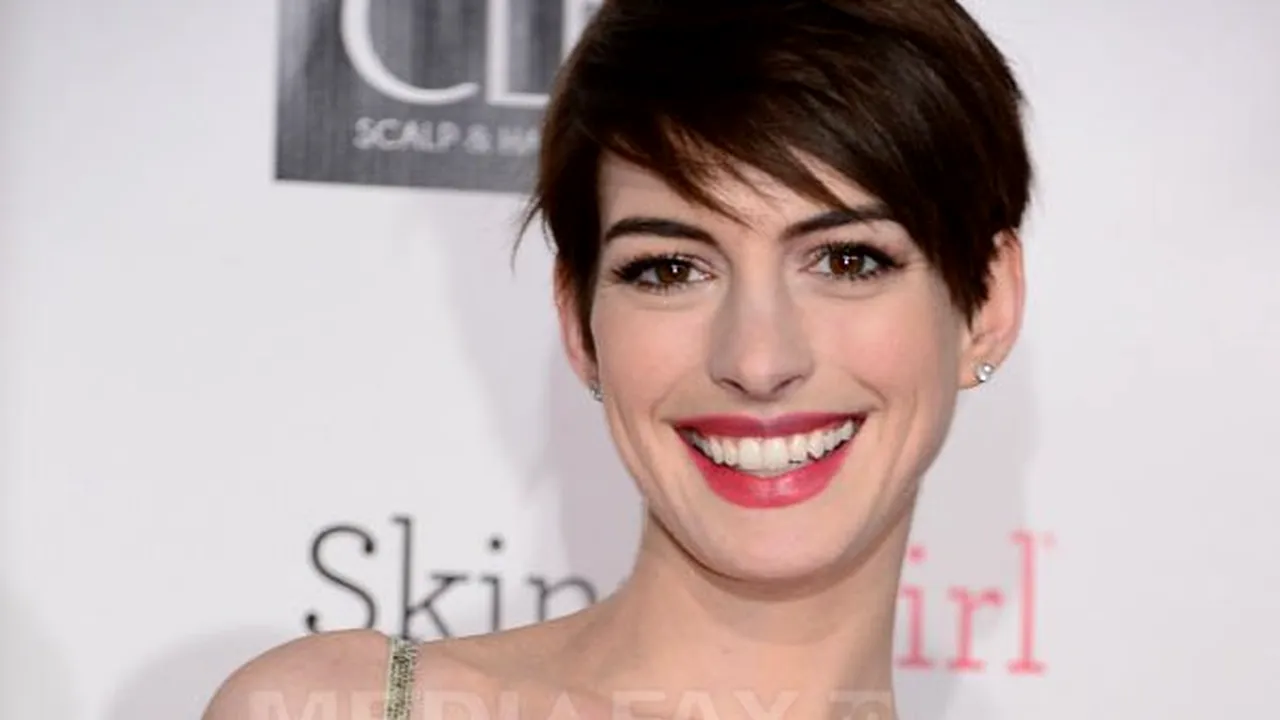 Anne Hathaway, schimbare de stil: Noua culoare de păr a actriţei - FOTO
