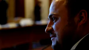 Deputatul Olosz Gergely, fost preşedinte ANRE, trimis în judecată pentru trafic de influenţă. A pretins peste 500.000 de euro şi 400.000 de lei