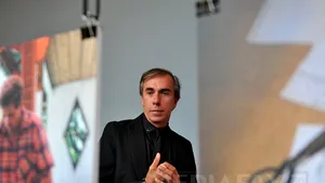 O colecţie couture pentru promovarea României a fost lansată la Ambasada Franţei
