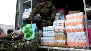MApN: Aproape 500 de tone de ajutoare au fost distribuite populaţiei sinistrate