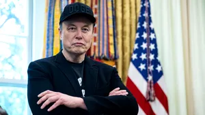 Elon Musk îl contrazice din nou pe Donald Trump: „Tarifele afectează negativ piețele”