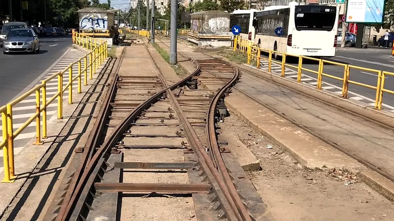 Bucureştenii nu vor să fie desfiinţate gardurile care despart linia tramvaiului de maşini