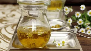 STUDIU - Ceaiul de muşeţel, asociat cu un risc mai mic de cancer tiroidian