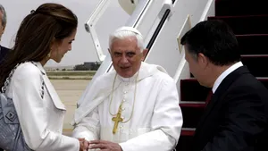 Papa Benedict şi-a început pelerinajul în Ţara Sfântă - VIDEO