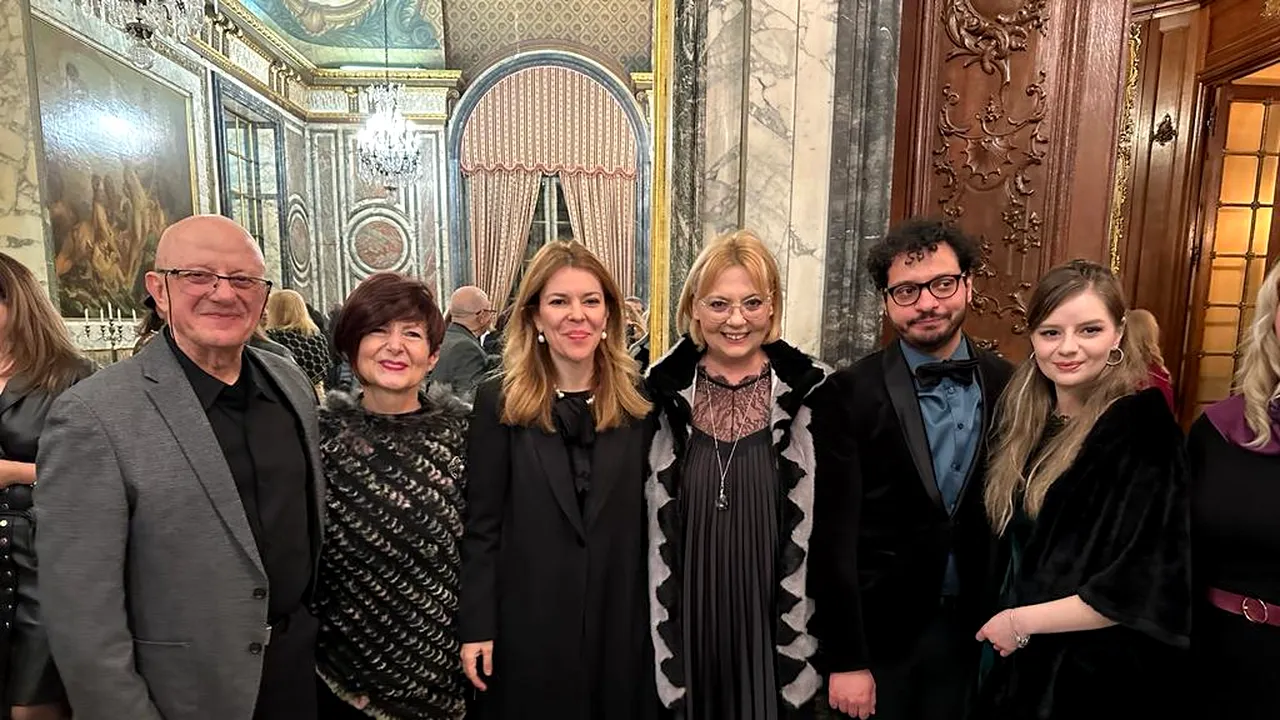 Emoţie şi entuziasm în inima Parisului: actorii Emilia Popescu şi Mihai Mălaimare