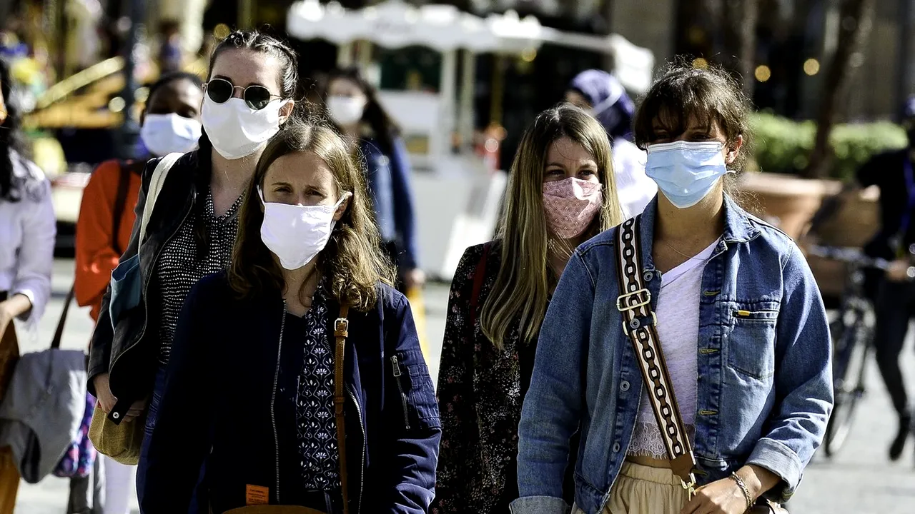 Anunţul autoriţăţilor. Ţara care va păstra restricţiile împotriva Covid-19 pâna la primăvară