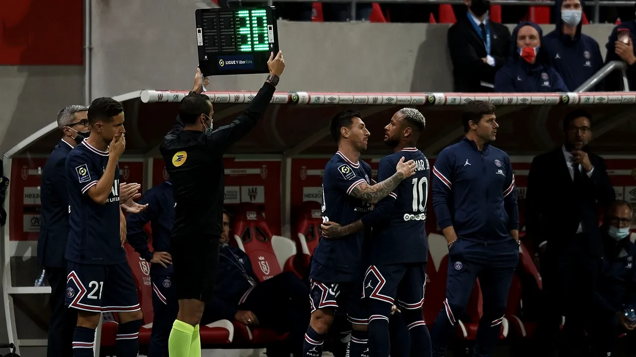 Messi debutează pentru PSG. Tot stadionul i-a scandat numele când a păşit pe teren