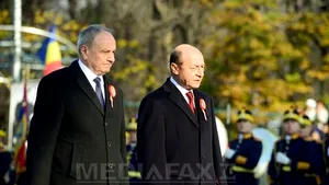 Băsescu: Reîntâlnirea cu fraţii din Republica Moldova nu e un ideal pe termen scurt, dar trebuie să ni-l asumăm. Timofti: Am simţit, la Arcul de Triumf, forţa României ca parte a Europei unite