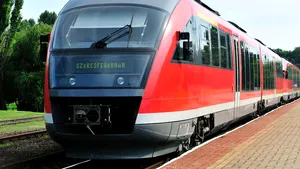 NEWS ALERT: Poliţia ungară verifică toate trenurile internaţionale, după primirea unei ameninţări cu BOMBĂ / Patru trenuri care vin şi pleacă din România întârzie