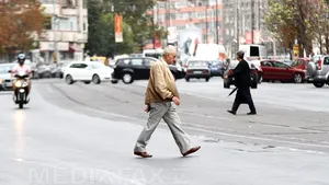 Abaterile pietonilor, principala cauză generatoare de accidente rutiere în primele nouă luni din an
