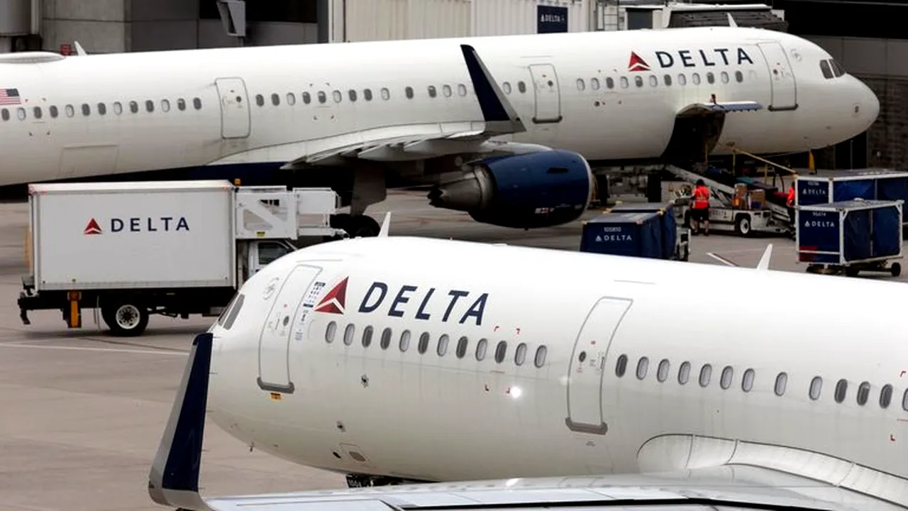 Un angajat al unui aeroport din Texas a murit după ce a fost „înghiţit