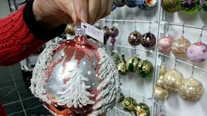 Ploieşti: Mobilizare pe Facebook pentru a decora oraşul de Crăciun, după ce primăria a alocat prea puţini bani pentru iluminatul festiv