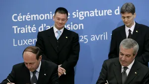 MAE: 20 de ani de la semnarea Tratatului de aderare a României la Uniunea Europeană