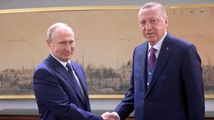 Războiul din Ucraina: Vladimir Putin a avut o convorbire telefonică cu preşedintele Turciei