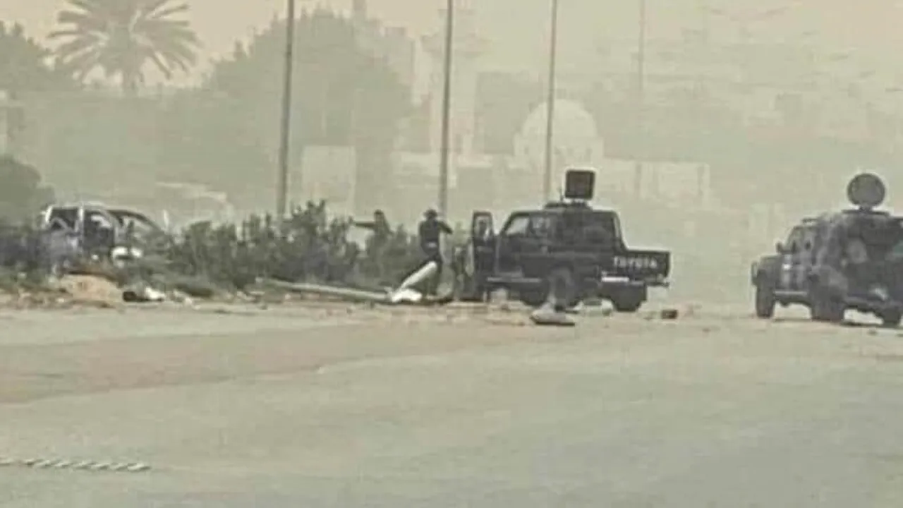 Tentativă de asasinare în plină zi: Ministrului libian de interne a scăpat cu viaţă unui atac în capitala Tripoli