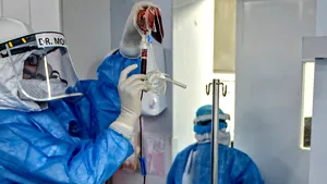 Premieră la Galaţi: Un pacient în stare gravă, infectat cu SARS-CoV-2, a primit tratament cu ozon