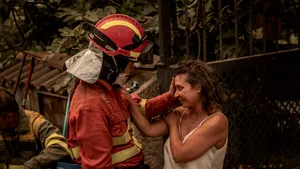 FT: Incendiile din Europa au provocat deja pagube de peste 3 miliarde de dolari. Ce estimări avea Comisia Europeană