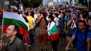 TOPUL popoarelor care-şi dezaprobă cel mai mult conducerea. Bulgarii, pe locul 2 în clasament