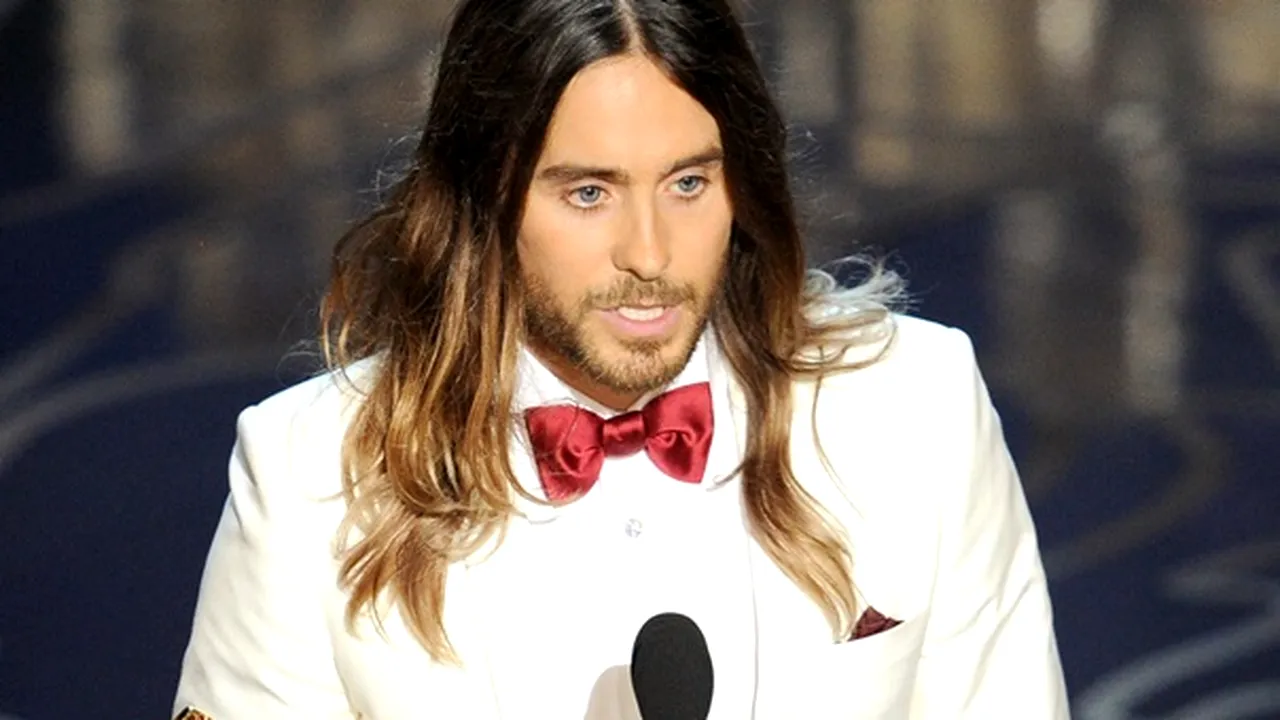 Jared Leto s-a întâlnit cu psihopaţi pentru a-l înţelege pe Joker, personajul din 