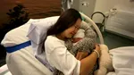 Șocant în Danemarca: Nou-născut, luat la o oră după naștere, de la mamă, pe motiv că aceasta are traume