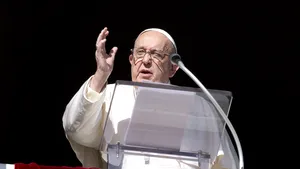 Papa Francisc, în mesajul de Crăciun: Fie ca sunetul armelor să fie redus la tăcere