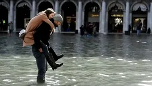 Veneţia a fost inundată din nou. Monumente istorice, aflate în patrimoniul UNESCO, sunt în pericol | VIDEO
