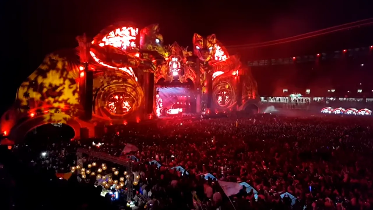  Show de Cartea Recordurilor: Armin van Buuren a mixat la Untold 7 ore 