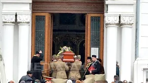 Actriţa Irina Petrescu a fost înmormântată, vineri, cu onoruri militare