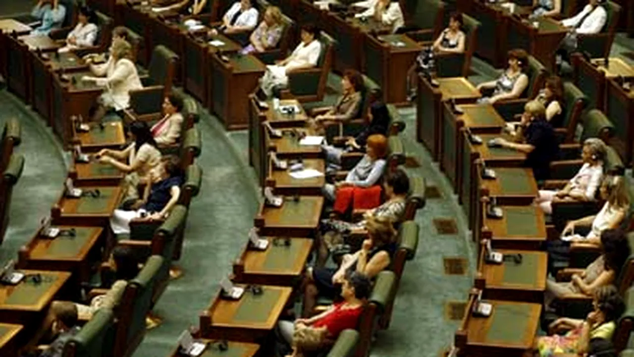 Antonescu, Oprescu, Geoană şi Becali vorbesc despre imaginea femeii în politică