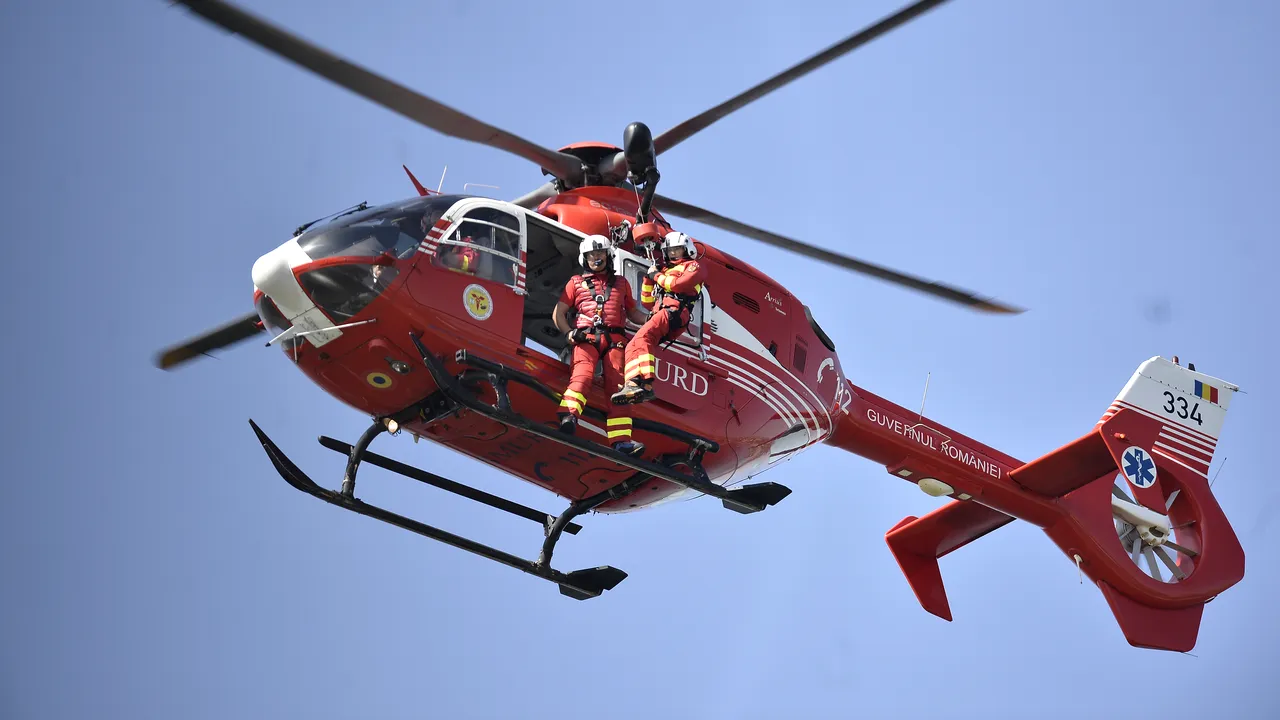 Organe pentru transplant, transportate de la Timişoara la Bucureşti cu un elicopter Black Hawk