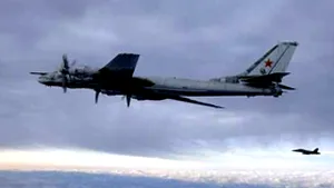 Două bombardiere ruseşti survolează spaţiul aerian din apropiere de Alaska