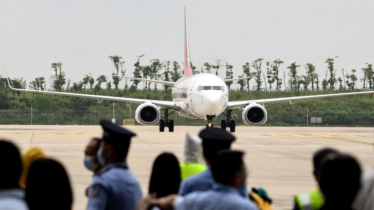 Prima cursă internaţională găzduită de aeroportul din Wuhan din ianuarie, când a fost închis din cauza Covid-19